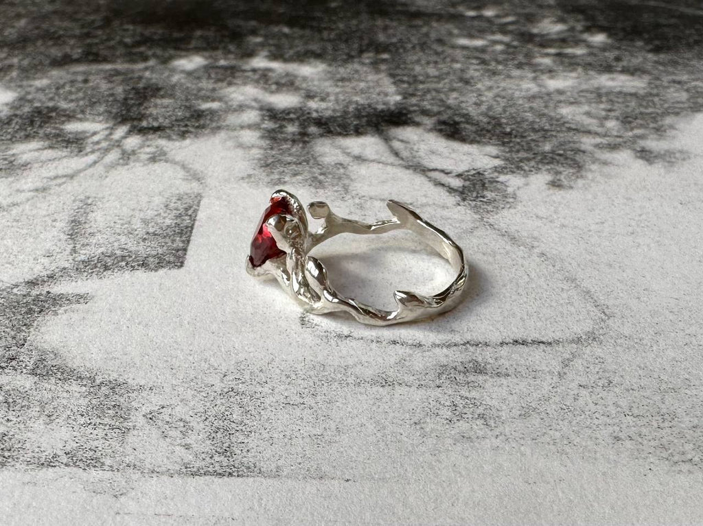 H2 cubic zirconia ring