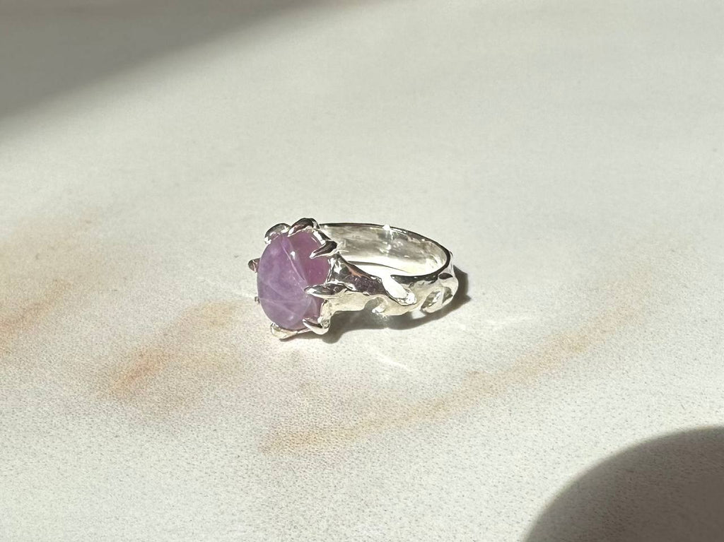 Sparkle amethyst ring