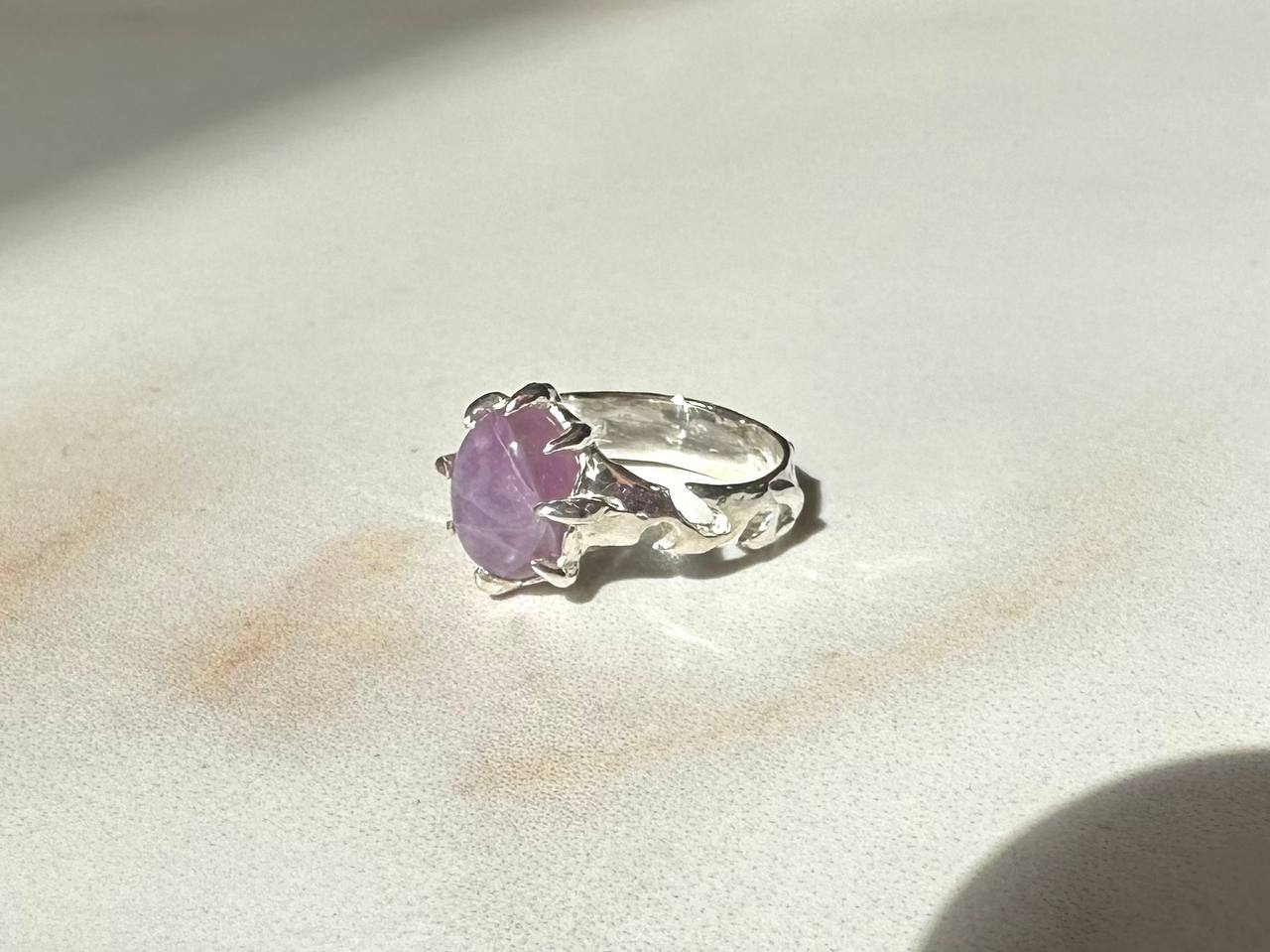 Sparkle amethyst ring