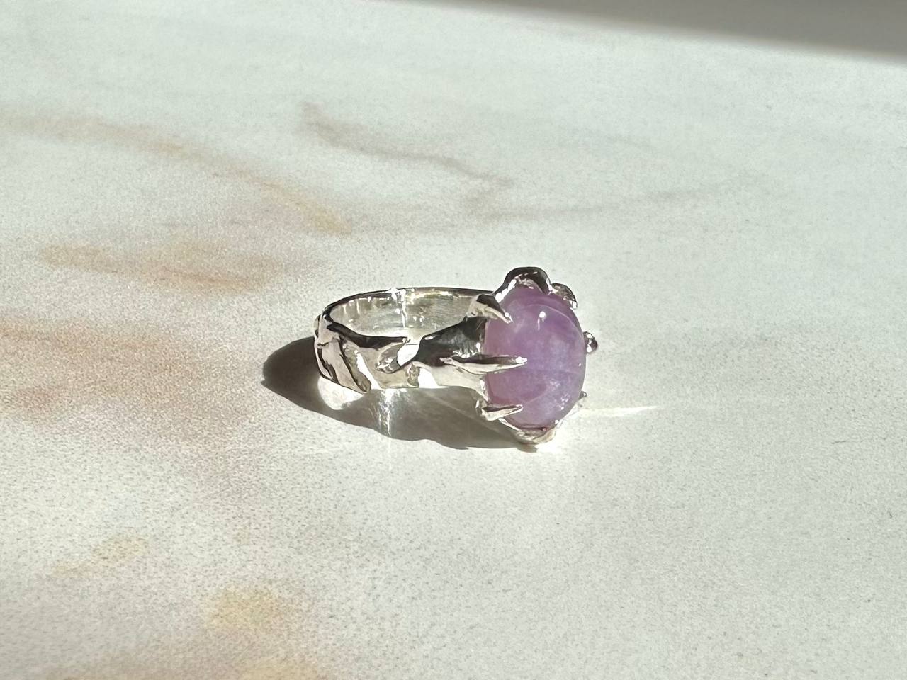 Sparkle amethyst ring