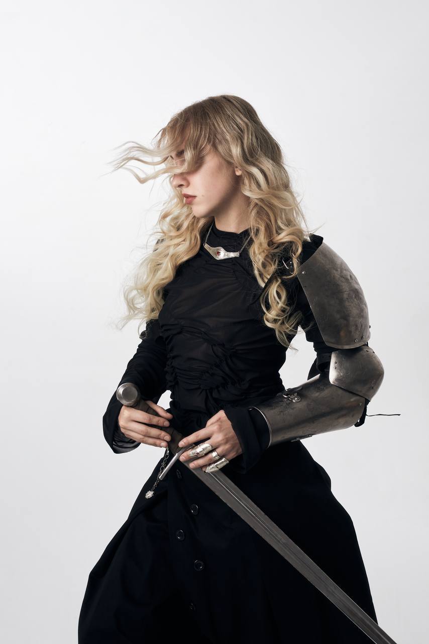 Chirotheca No. IV — The Collar of Red Mercy